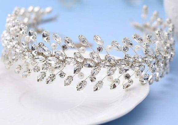 Tiara de strass para noivas