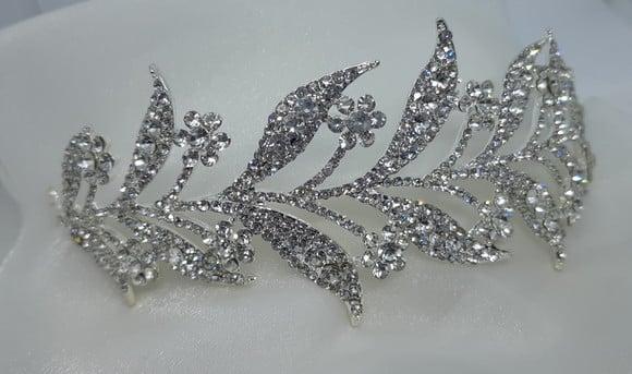 Tiara Folhas e Flores de Strass