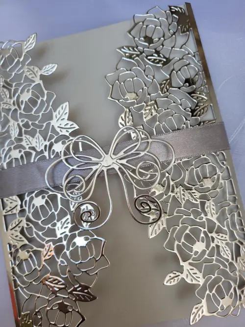 Envelope Renda Jardim Metalizado para convite