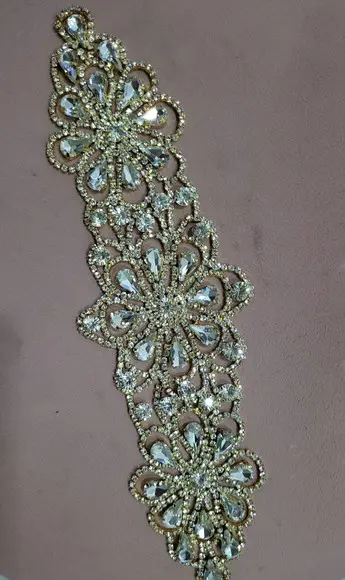 Aplique de Strass Dourado