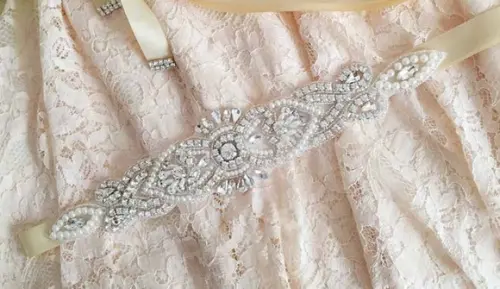 Aplique de strass e pérolas