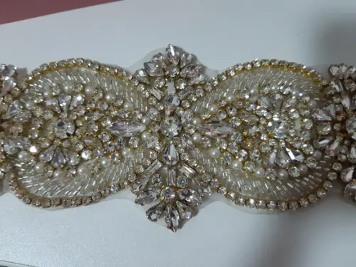 Aplique de Strass Grande Dourado Tamanho 38,5 x 7,5
