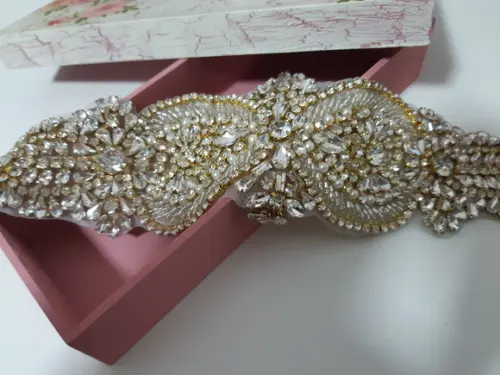 Aplique de Strass Grande Dourado Tamanho 38,5 x 7,5
