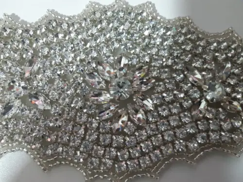 Aplique de strass grande para vestidos ou cinto