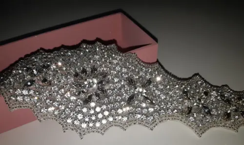 Aplique de strass grande para vestidos ou cinto