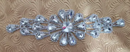 Aplique Flor de Strass para vestido de noiva ou festa