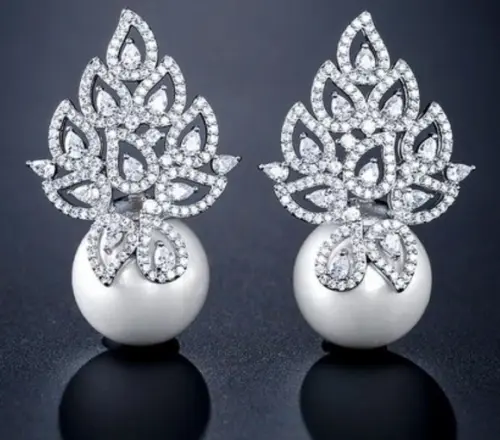 Brinco de Pérola e Folhas de Zircônia