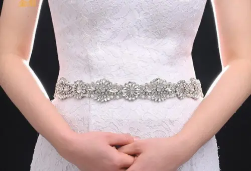 Cinto Aplique flores de strass prata e pérolas