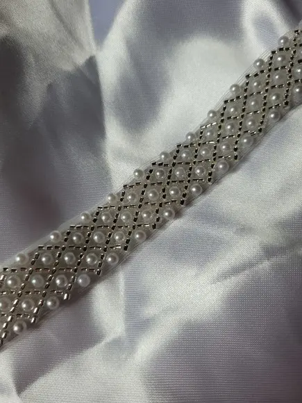 Cinto Bordado com Pérolas