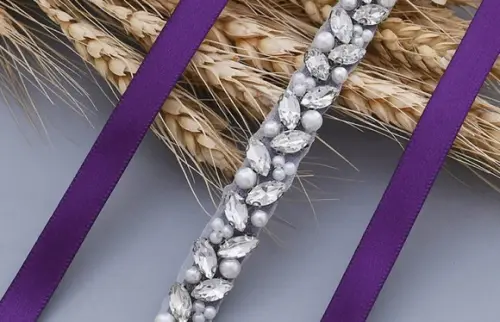 Cinto Bordado com Strass e Pérolas Prata 80cm