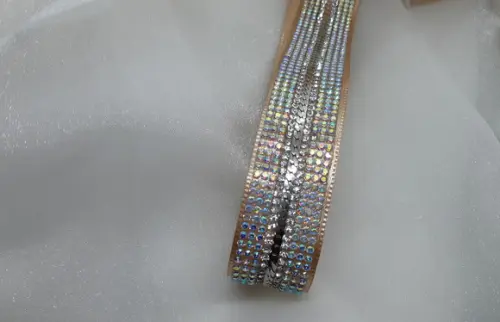 Cinto com strass Boreal (Furta coror) rosa e metal prata