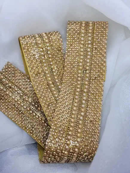 Cinto de Strass Dourado com Pérolas 5cm