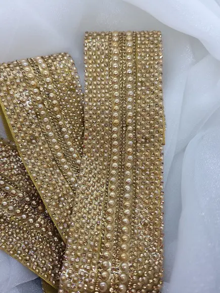 Cinto de Strass Dourado com Pérolas 5cm