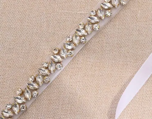 Cinto de strass dourado fino