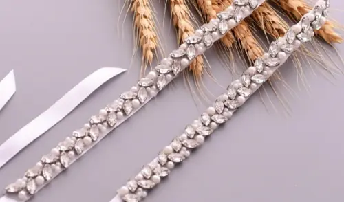 Cinto de Strass e Pérolas Dourado ou Prata