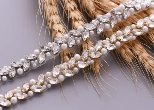 Cinto de Strass e Pérolas Dourado ou Prata