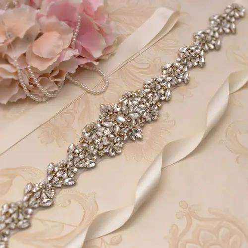 Cinto de Strass em Metal Dourado