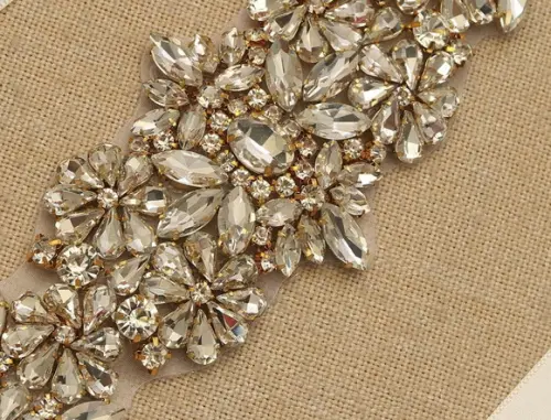 Cinto de Strass em Metal Dourado