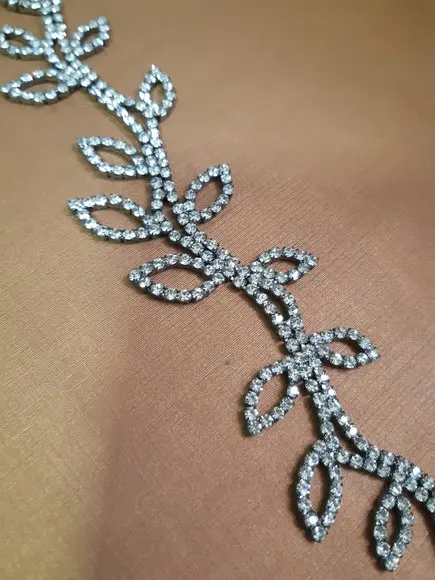 Cinto de strass folhas p/ vestido noiva ou festa cinza