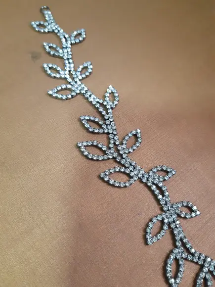 Cinto de strass folhas p/ vestido noiva ou festa cinza