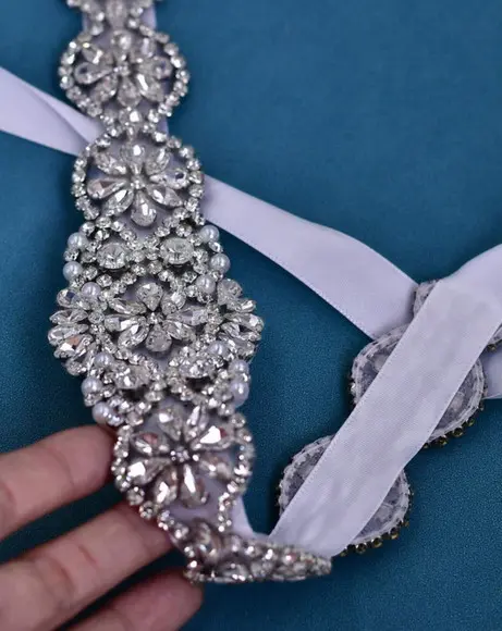 Cinto de Strass Prata Aplique 36cm