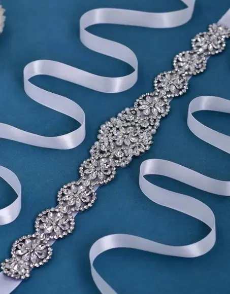 Cinto de Strass Prata Aplique 36cm