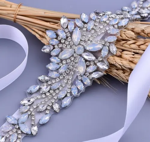Cinto de Strass Prata com Aplicação de Pedra Opala