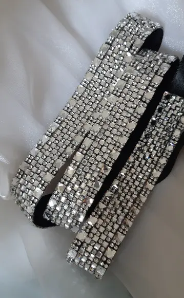 Cinto de Strass Prata Efeito Brilhante