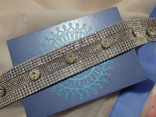 Cinto de strass prata largo 4cm com flores 3D