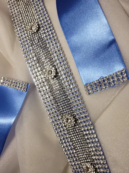 Cinto de strass prata largo 4cm com flores 3D