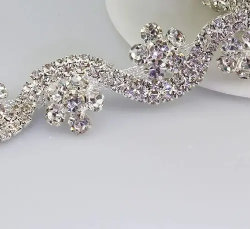 Cinto de Strass Prata Ondas e Flores