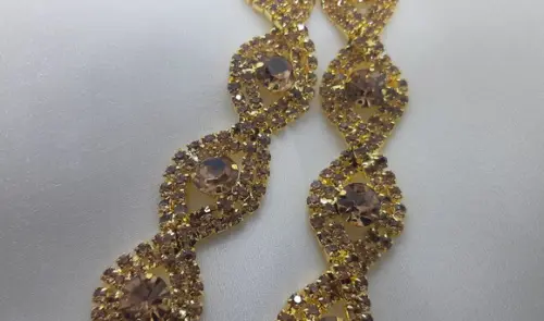 Cinto de Strass Trançado Dourado