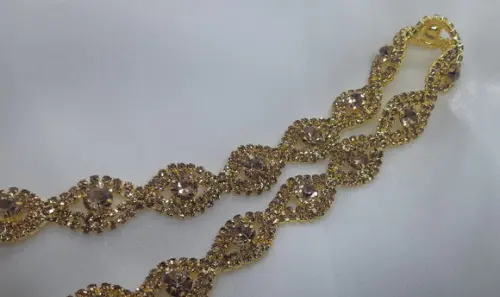 Cinto de Strass Trançado Dourado
