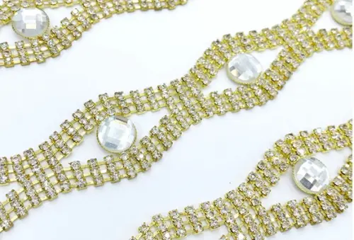 Cinto Dourado de Strass e Pedras