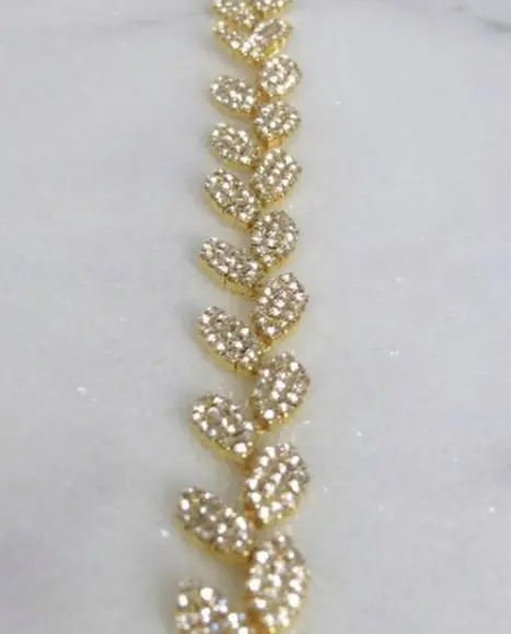 Cinto Dourado Folhas de Strass