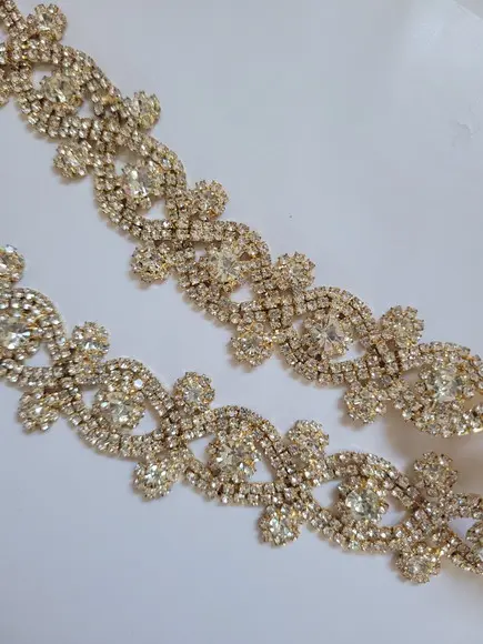 Cinto Dourado Renda de Strass