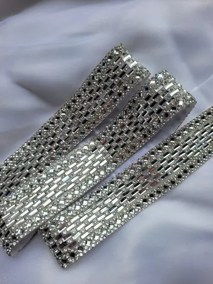 Cinto Prata Luxo com Strass Cintura Toda (até 90cm)