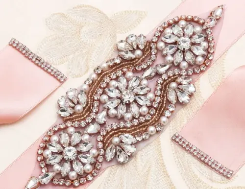 Cinto rosé gold com strass e pérolas PROMOÇÃO!