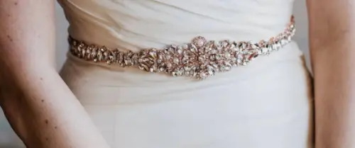 Cinto Rosé Gold Grande de Strass e Pérolas