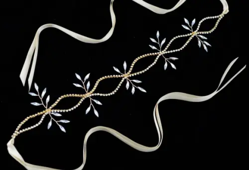Cinto strass flores delicadas dourado
