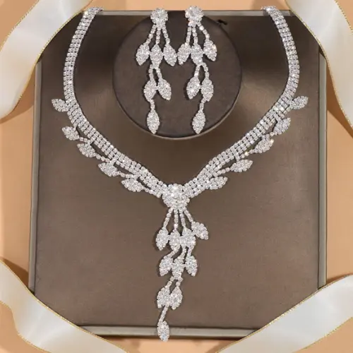 Conjunto Colar e Brincos Luxuoso