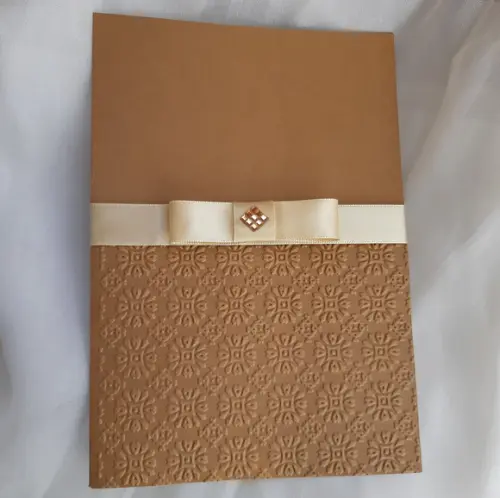 Convite Cor Kraft com Textura e Fita