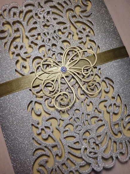 Convite Dourado com Glitter, Incluindo Impressão e Arte