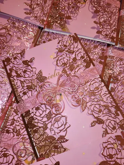 Convite Rosa em Papel Laminado