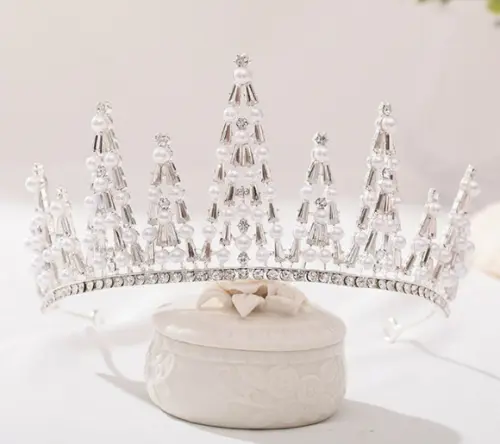 Coroa Tiara com pérolas e strass Prata