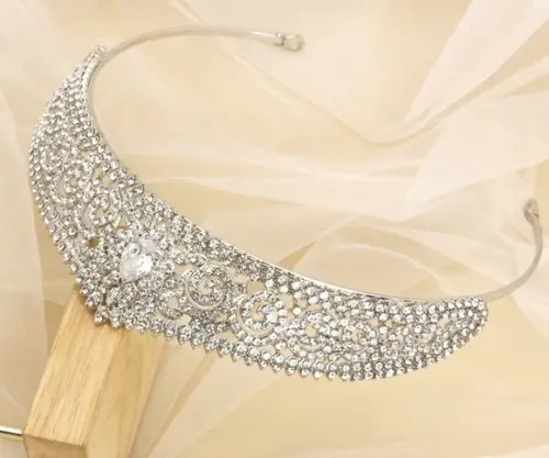 Coroa Tiara de Pedraria Luxo