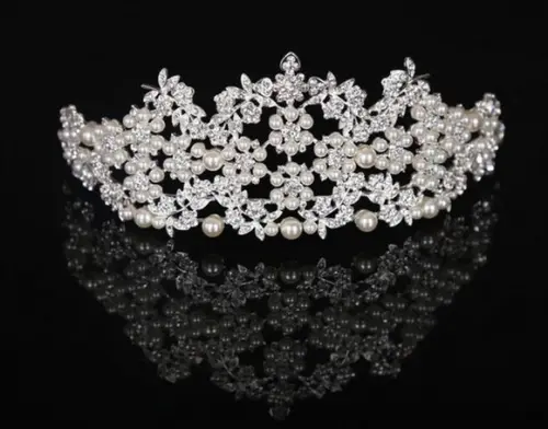 Coroa Tiara Flor de Pérolas Rosé ou Prata