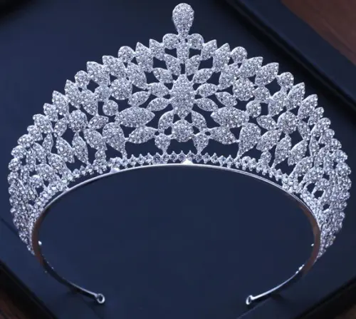 Coroa Tiara real de strass