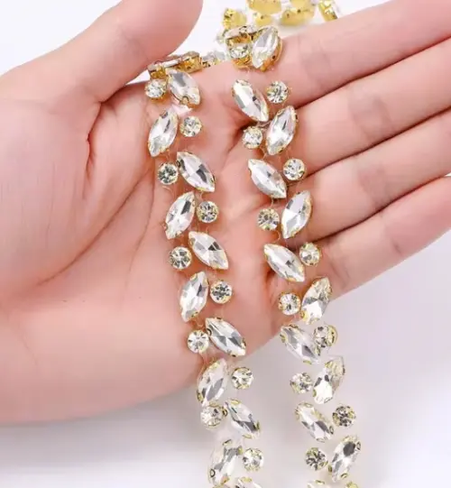 Corrente de Strass Folhas 90cm para Aplique
