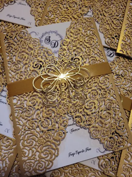 Envelope Dourado Metalizado Renda francesa com Convite